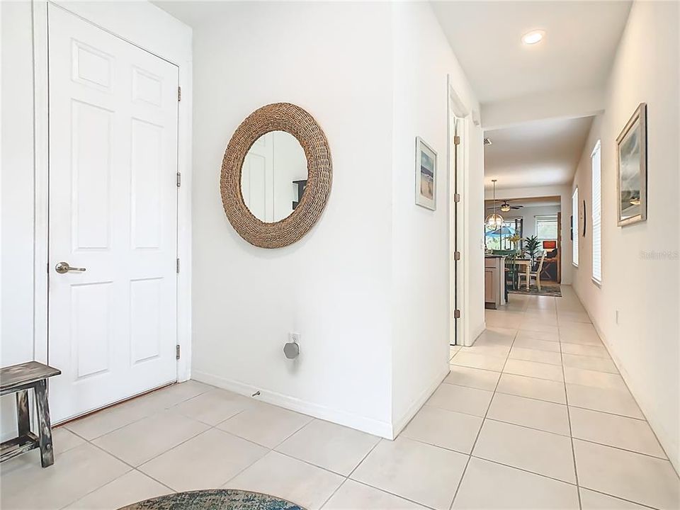 待售: $329,500 (2 贝兹, 2 浴室, 1703 平方英尺)