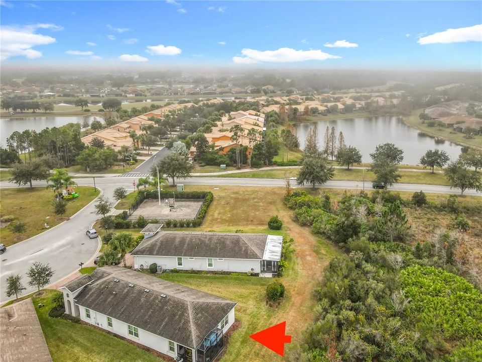 待售: $329,500 (2 贝兹, 2 浴室, 1703 平方英尺)