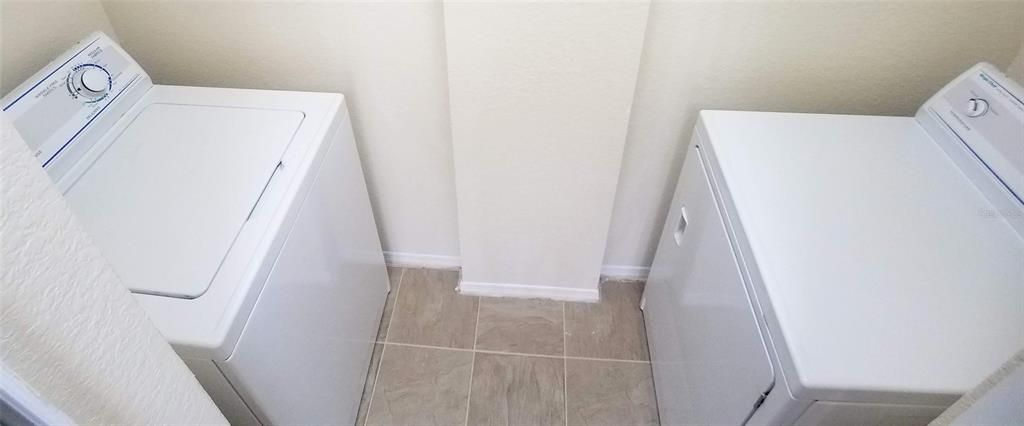 For Sale: $177,000 (2 beds, 1 baths, 810 Square Feet)