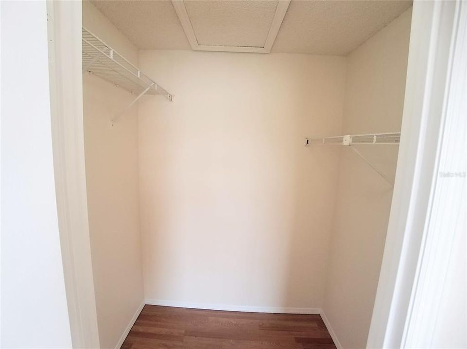 For Sale: $177,000 (2 beds, 1 baths, 810 Square Feet)