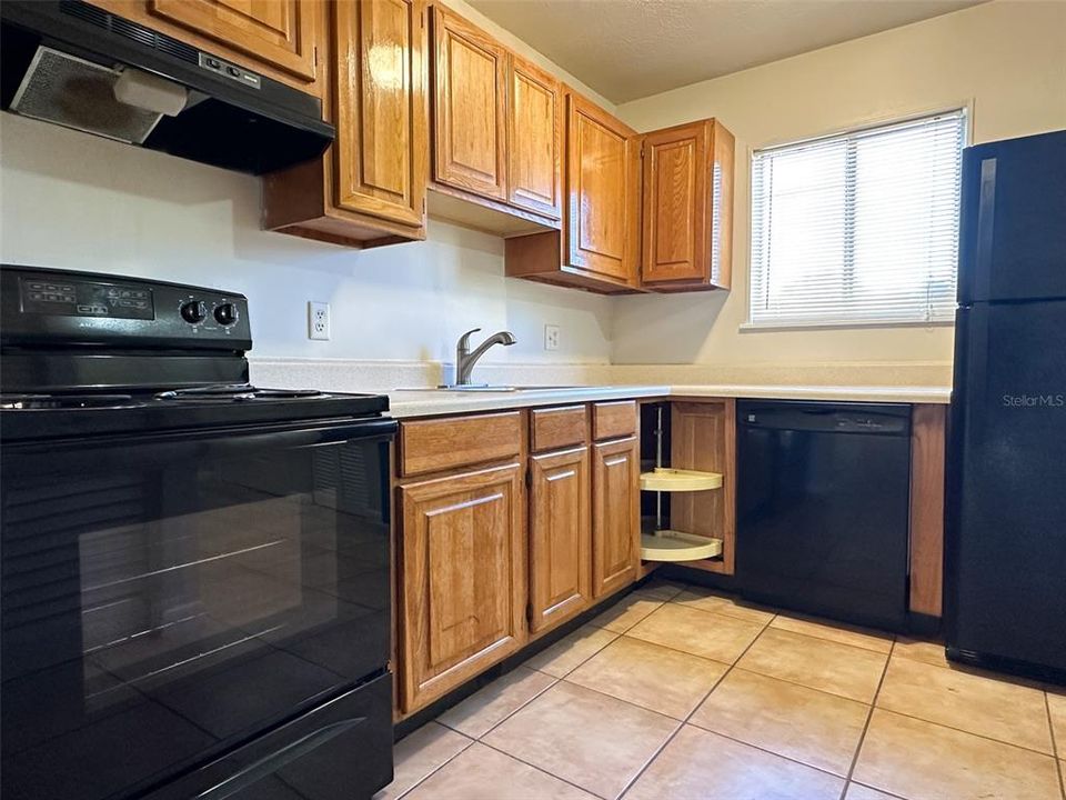 待售: $154,900 (2 贝兹, 1 浴室, 1032 平方英尺)