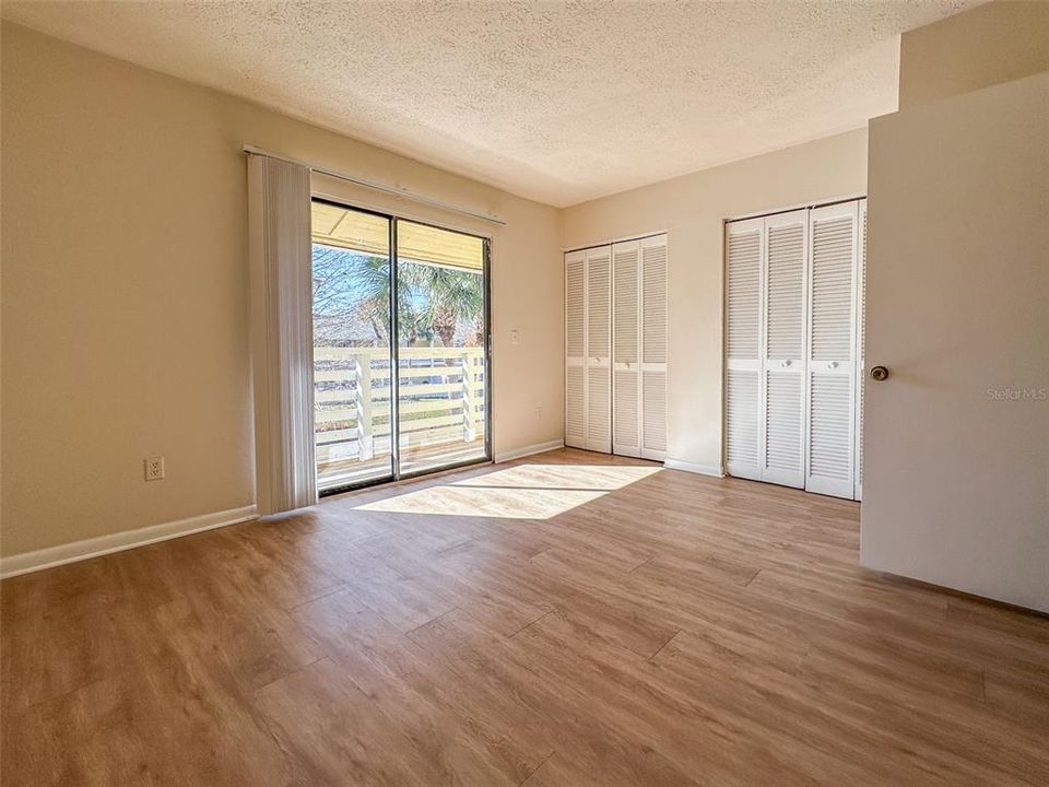 待售: $154,900 (2 贝兹, 1 浴室, 1032 平方英尺)