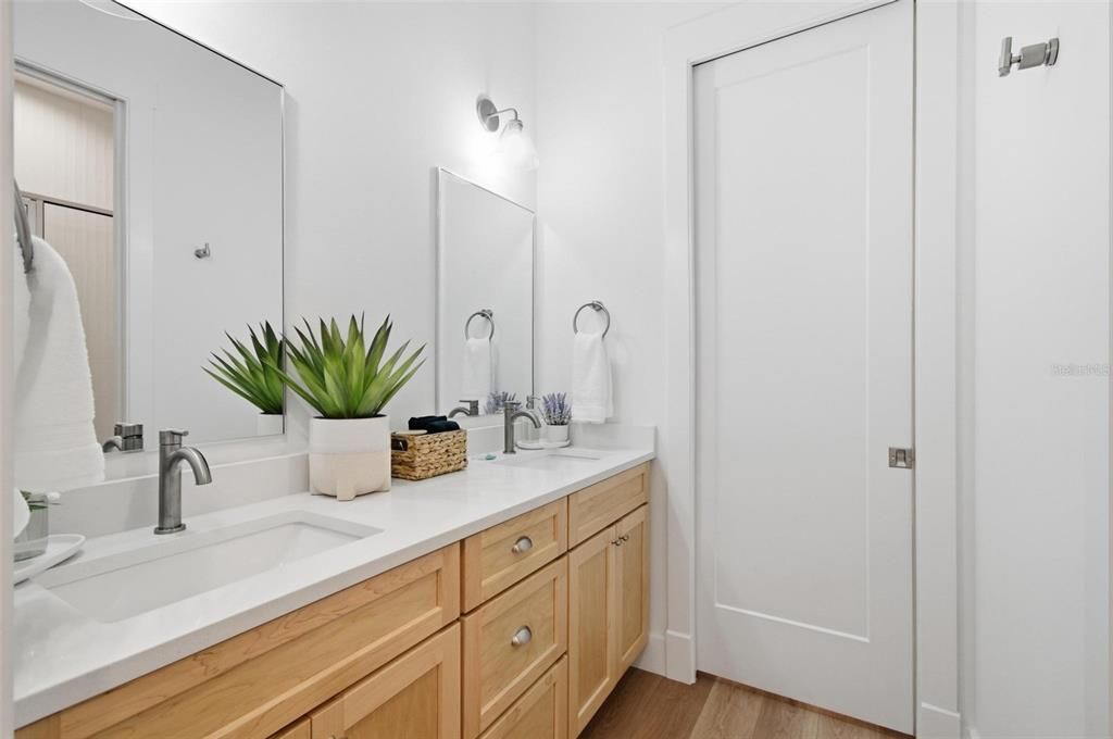 待售: $1,999,900 (5 贝兹, 4 浴室, 3478 平方英尺)