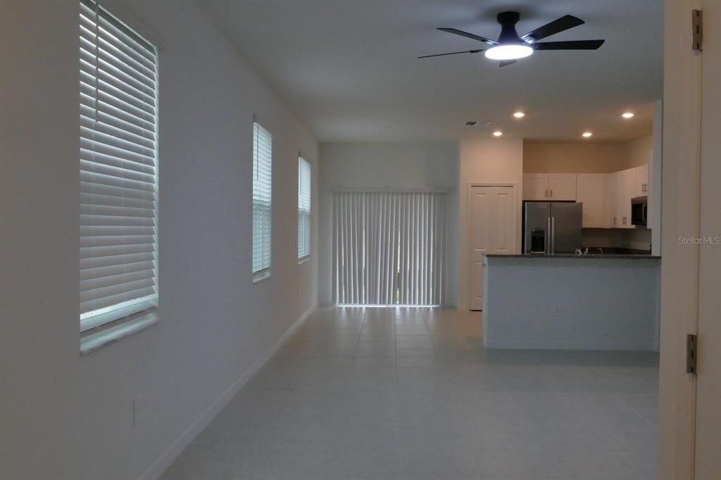 For Rent: $1,950 (2 beds, 2 baths, 1541 Square Feet)