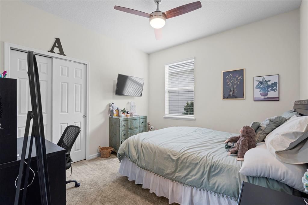 En Venta: $649,000 (4 camas, 3 baños, 2610 Pies cuadrados)