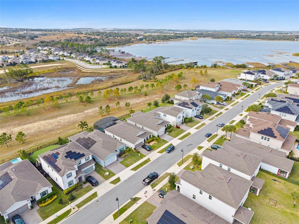 En Venta: $649,000 (4 camas, 3 baños, 2610 Pies cuadrados)