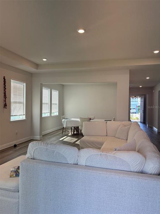 В аренду: $2,800 (4 спален, 3 ванн, 2787 Квадратных фут)