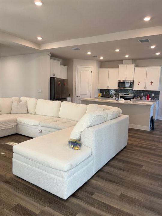 В аренду: $2,800 (4 спален, 3 ванн, 2787 Квадратных фут)