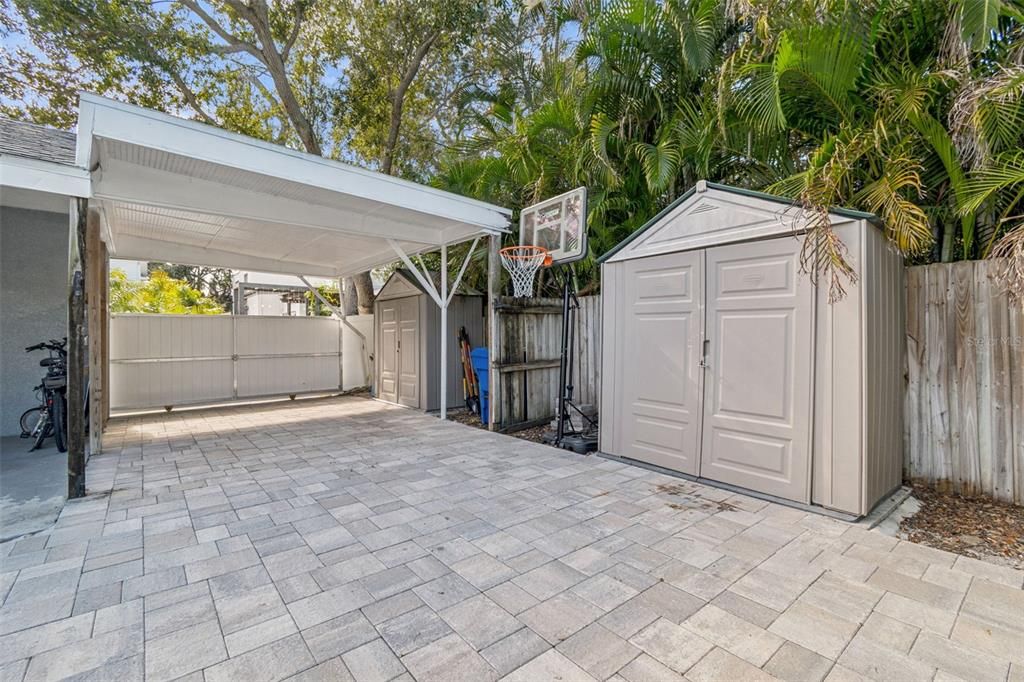 待售: $1,100,000 (4 贝兹, 3 浴室, 1844 平方英尺)