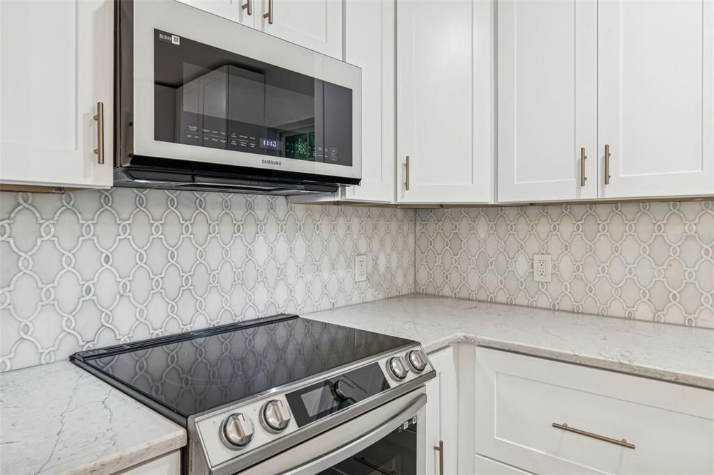 待售: $1,100,000 (4 贝兹, 3 浴室, 1844 平方英尺)