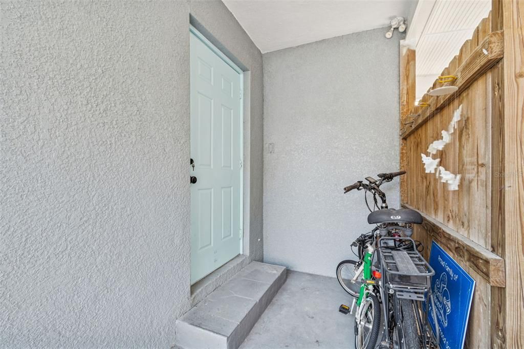 待售: $1,100,000 (4 贝兹, 3 浴室, 1844 平方英尺)