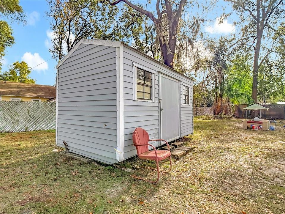 For Sale: $300,000 (3 beds, 1 baths, 1212 Square Feet)