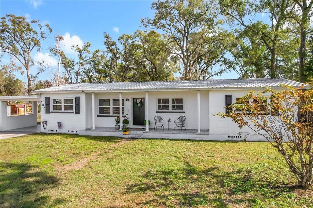 For Sale: $300,000 (3 beds, 1 baths, 1212 Square Feet)