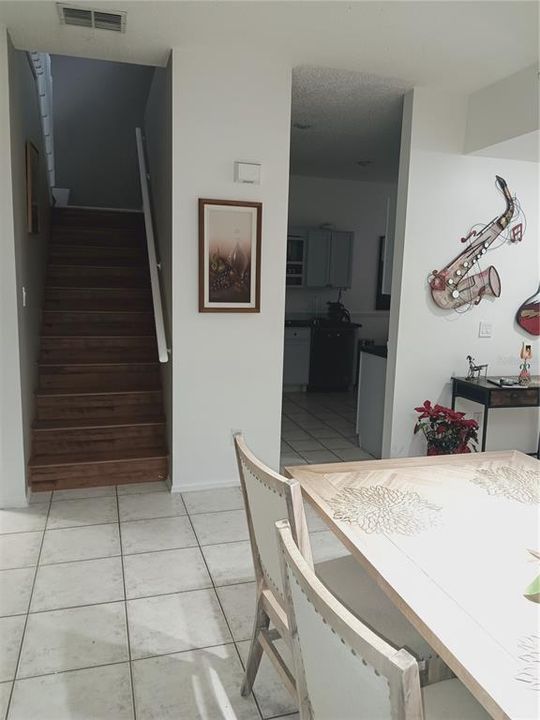 En Venta: $295,500 (3 camas, 2 baños, 1521 Pies cuadrados)