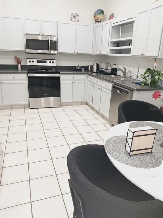 En Venta: $295,500 (3 camas, 2 baños, 1521 Pies cuadrados)