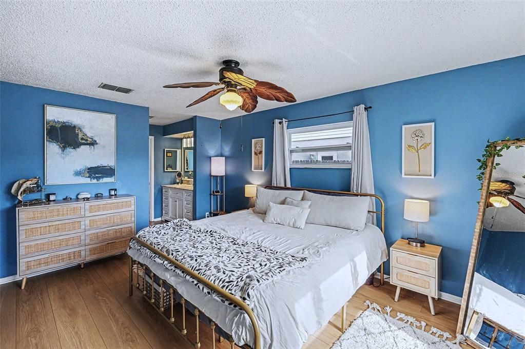 For Sale: $479,900 (3 beds, 2 baths, 1845 Square Feet)