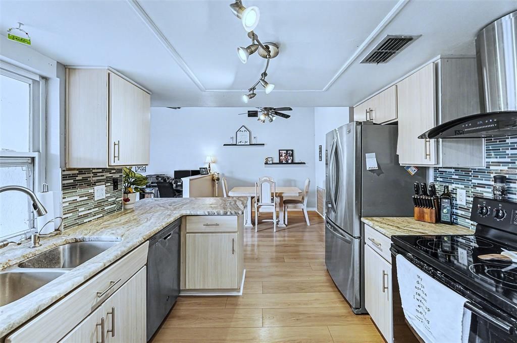 For Sale: $479,900 (3 beds, 2 baths, 1845 Square Feet)