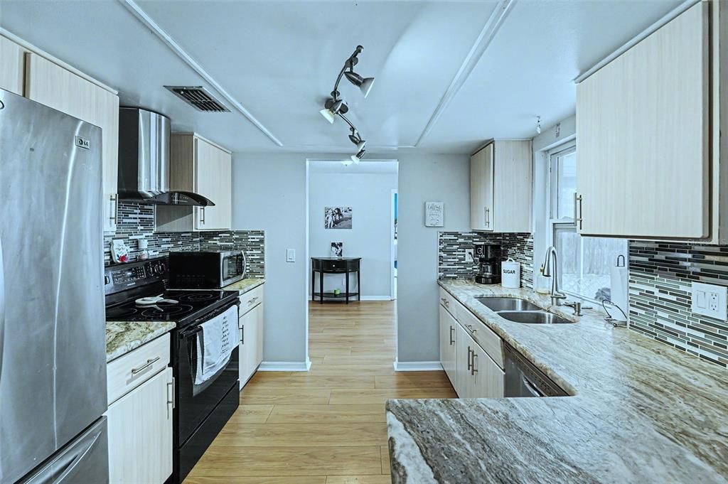 For Sale: $479,900 (3 beds, 2 baths, 1845 Square Feet)