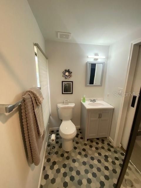 En Venta: $150,000 (2 camas, 2 baños, 938 Pies cuadrados)