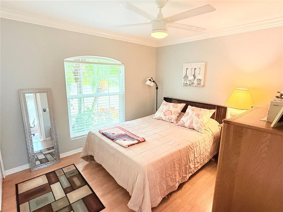 待售: $280,000 (3 贝兹, 2 浴室, 1241 平方英尺)