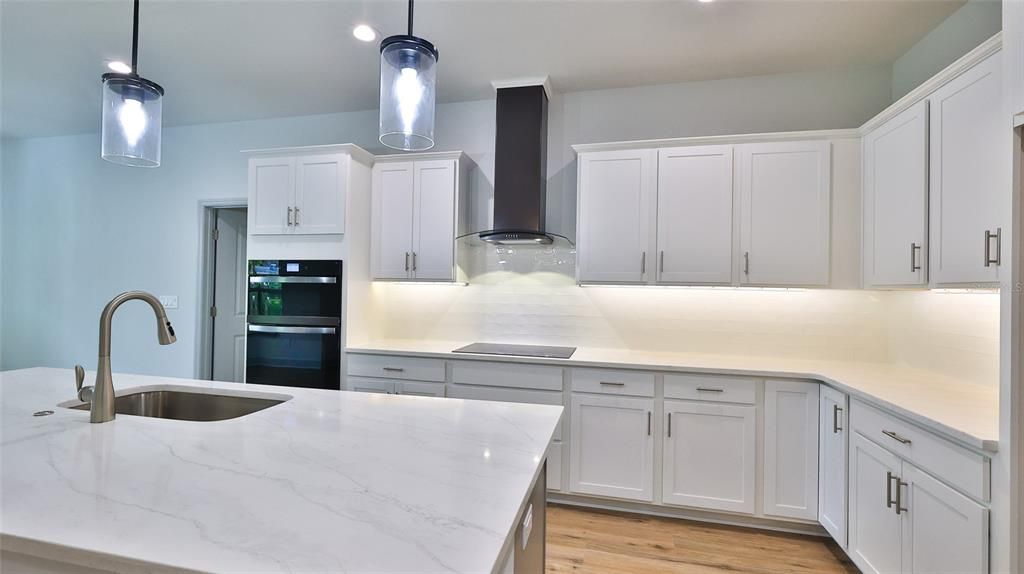 На продажу: $498,900 (4 спален, 2 ванн, 1928 Квадратных фут)