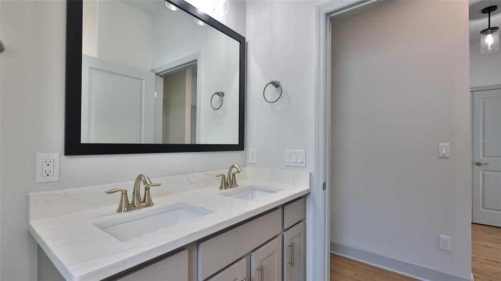 На продажу: $498,900 (4 спален, 2 ванн, 1928 Квадратных фут)