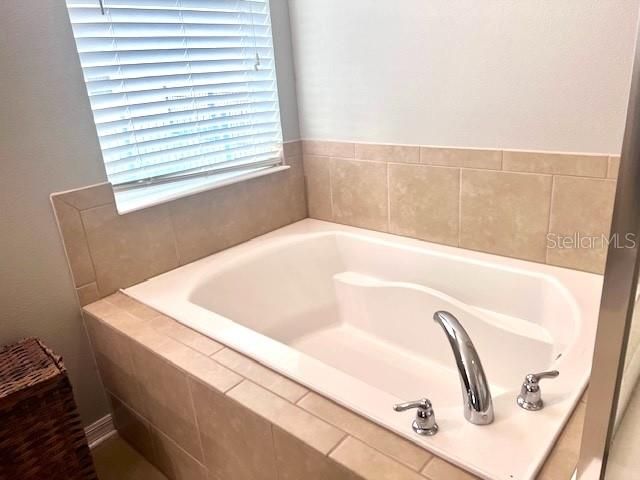 For Sale: $411,000 (4 beds, 2 baths, 1979 Square Feet)