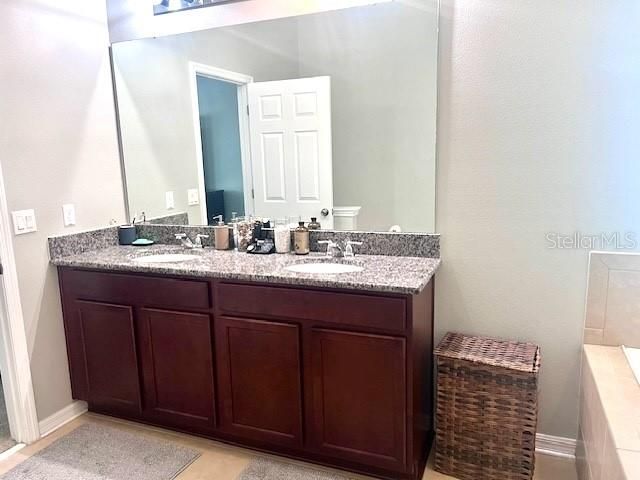 For Sale: $411,000 (4 beds, 2 baths, 1979 Square Feet)