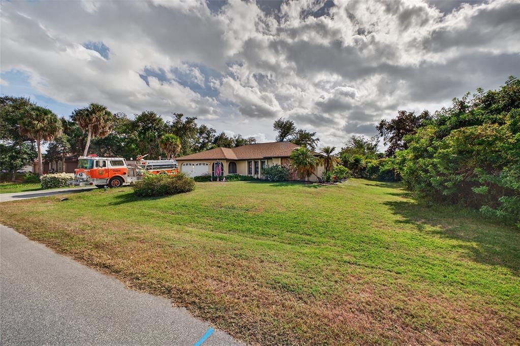 En Venta: $425,000 (3 camas, 2 baños, 2089 Pies cuadrados)