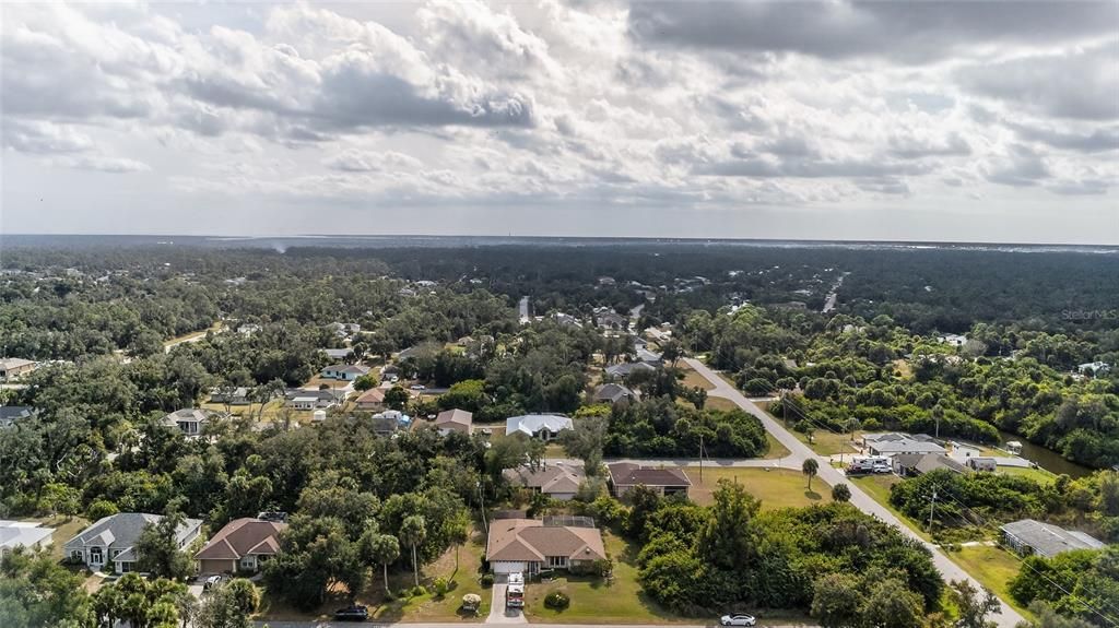 En Venta: $425,000 (3 camas, 2 baños, 2089 Pies cuadrados)