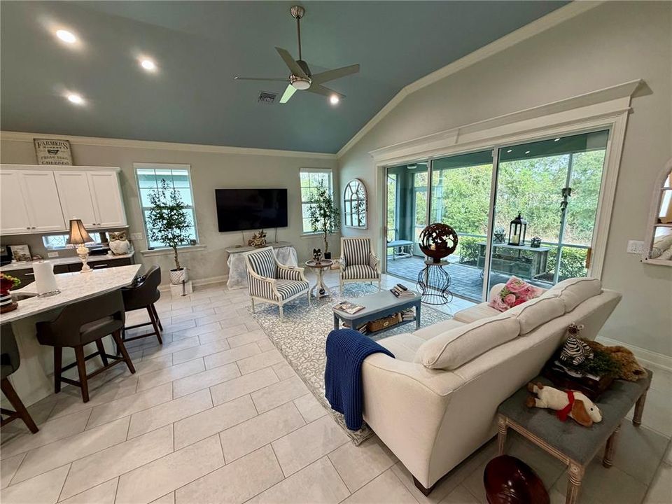 En Venta: $475,000 (2 camas, 2 baños, 1890 Pies cuadrados)