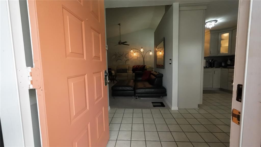 На продажу: $299,000 (2 спален, 2 ванн, 1235 Квадратных фут)