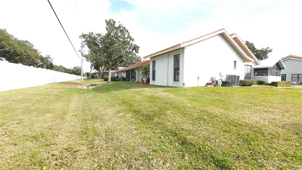 На продажу: $299,000 (2 спален, 2 ванн, 1235 Квадратных фут)