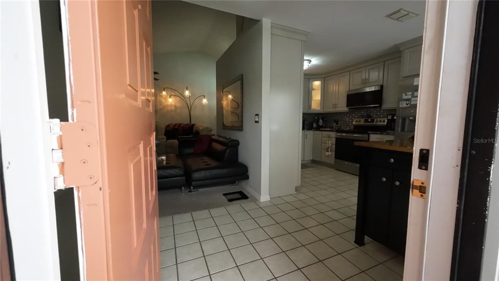 На продажу: $299,000 (2 спален, 2 ванн, 1235 Квадратных фут)