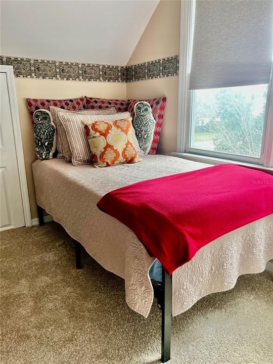 For Sale: $499,900 (4 beds, 2 baths, 2592 Square Feet)