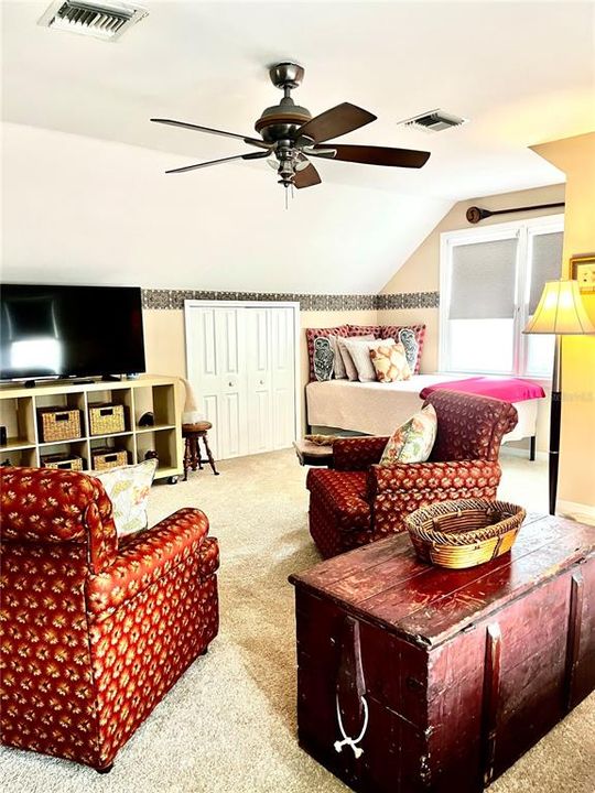 For Sale: $499,900 (4 beds, 2 baths, 2592 Square Feet)