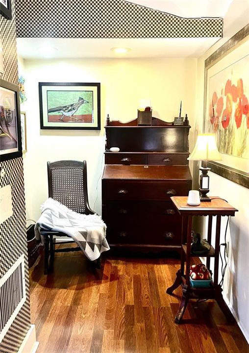 For Sale: $499,900 (4 beds, 2 baths, 2592 Square Feet)