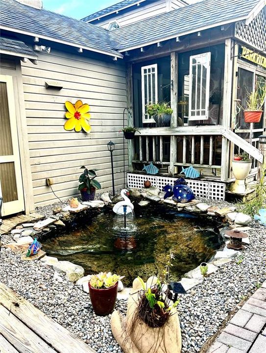 For Sale: $499,900 (4 beds, 2 baths, 2592 Square Feet)