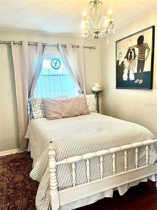 For Sale: $499,900 (4 beds, 2 baths, 2592 Square Feet)