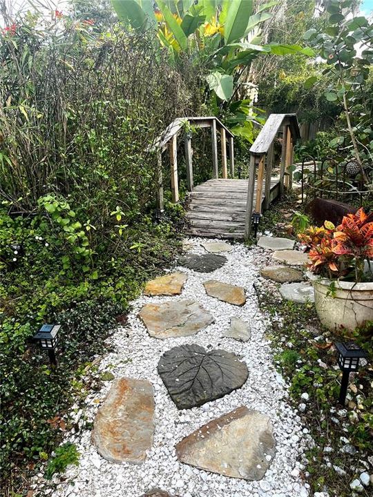 For Sale: $499,900 (4 beds, 2 baths, 2592 Square Feet)