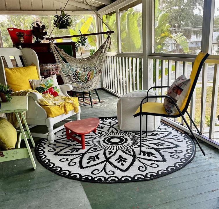 For Sale: $499,900 (4 beds, 2 baths, 2592 Square Feet)