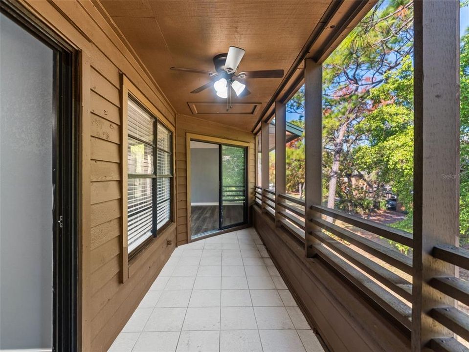 待售: $220,000 (2 贝兹, 2 浴室, 1050 平方英尺)