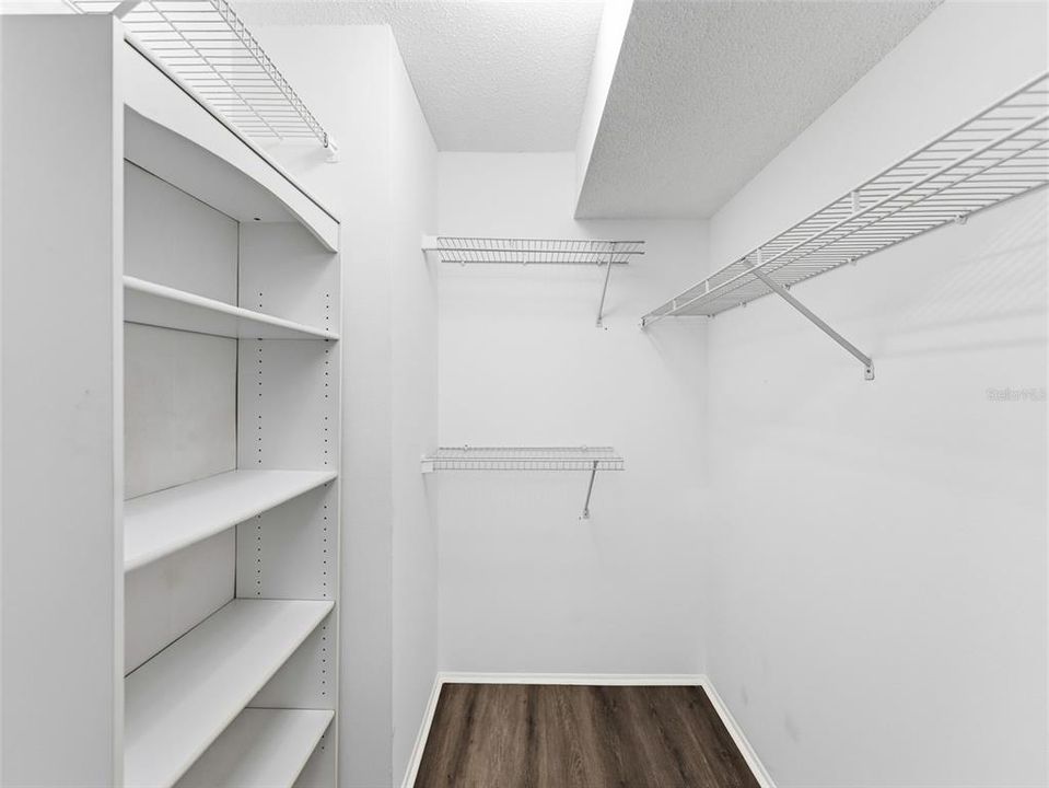 待售: $220,000 (2 贝兹, 2 浴室, 1050 平方英尺)