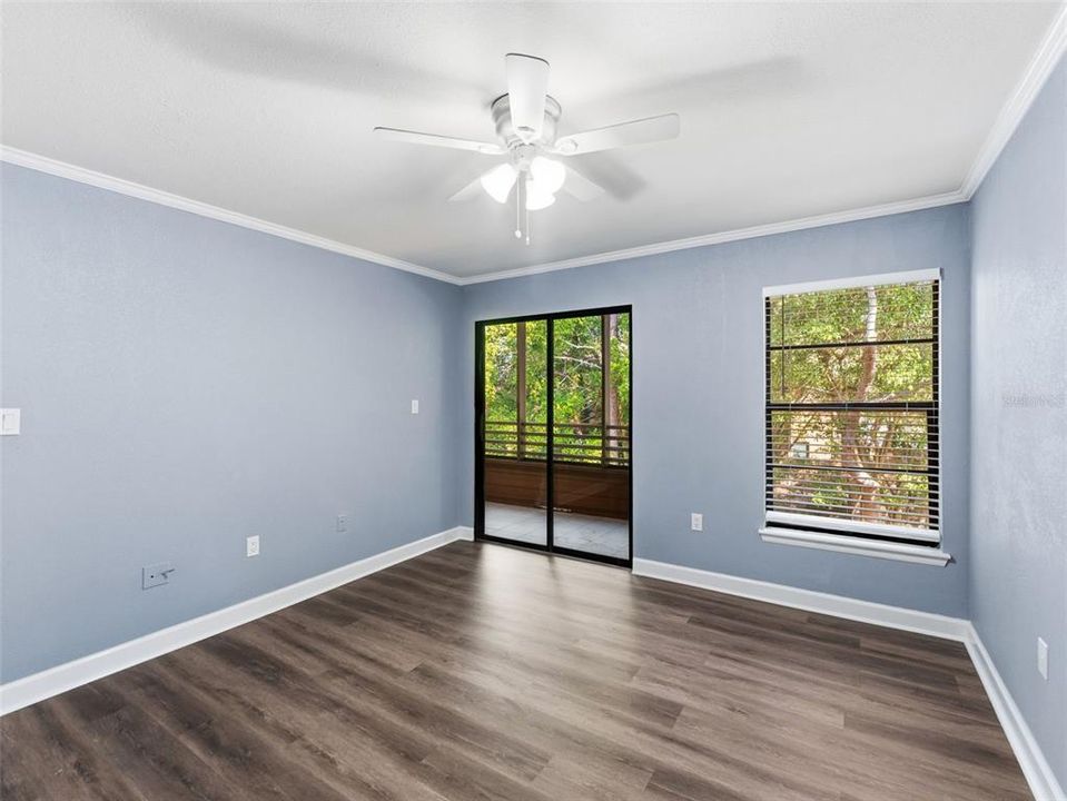 待售: $220,000 (2 贝兹, 2 浴室, 1050 平方英尺)