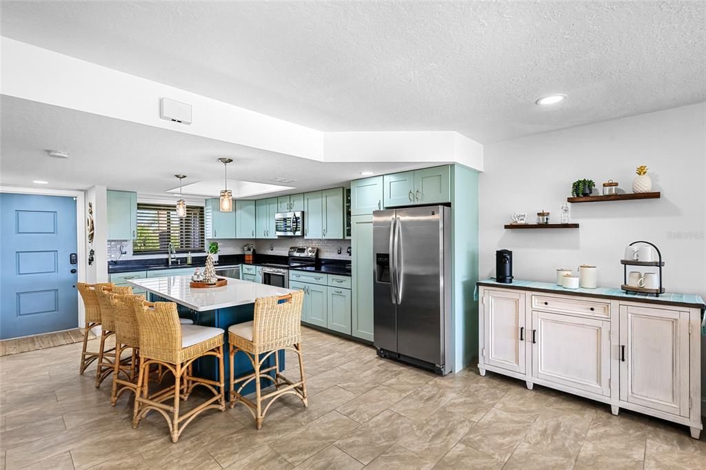 待售: $690,000 (2 贝兹, 2 浴室, 1377 平方英尺)