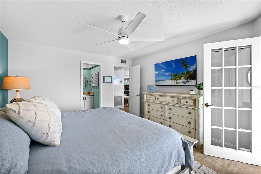 待售: $690,000 (2 贝兹, 2 浴室, 1377 平方英尺)