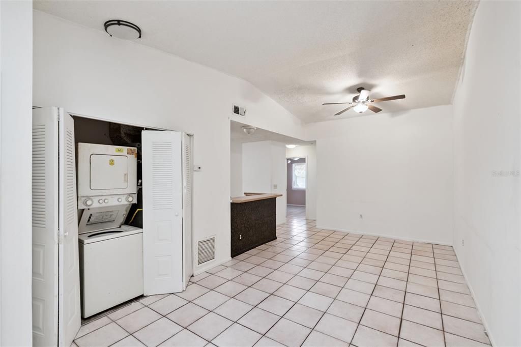 For Sale: $189,000 (3 beds, 2 baths, 984 Square Feet)