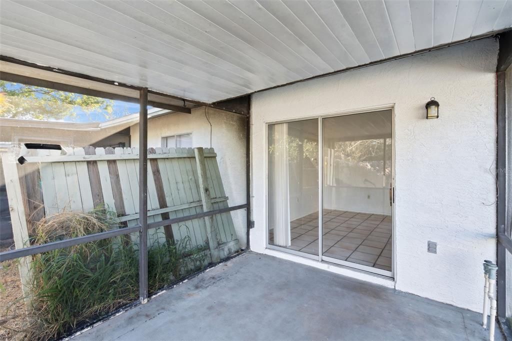 For Sale: $189,000 (3 beds, 2 baths, 984 Square Feet)