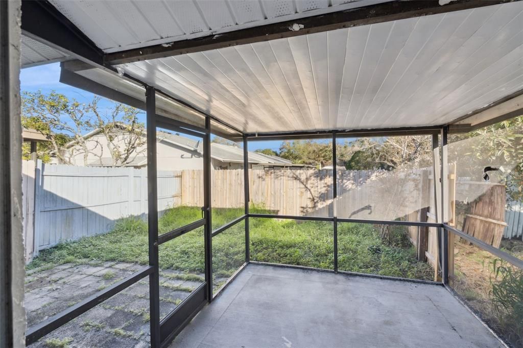 For Sale: $189,000 (3 beds, 2 baths, 984 Square Feet)