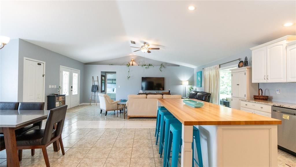 待售: $479,900 (3 贝兹, 2 浴室, 1656 平方英尺)